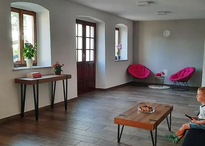 Holiday Home For 8 People, Pool + Sea View