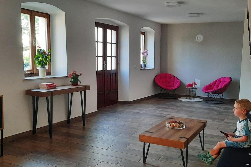 Villa For 8 People, Pool + Sea View